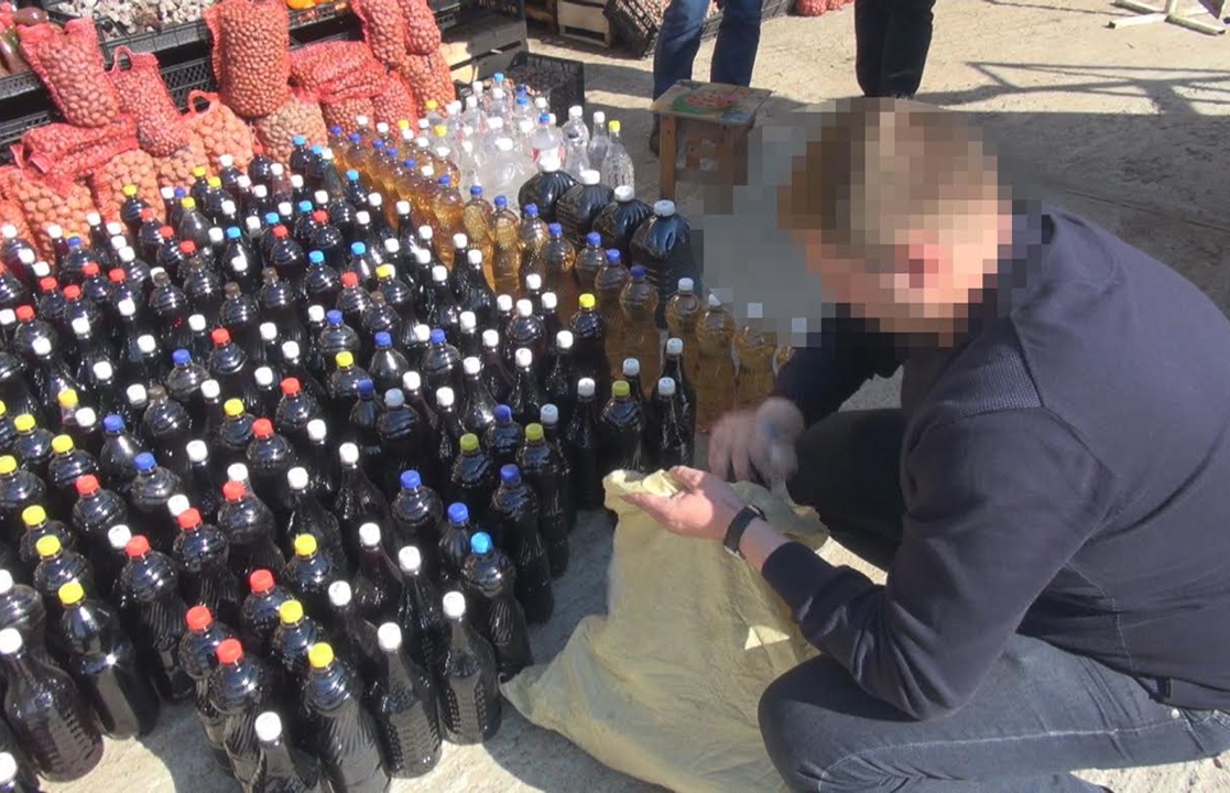 Вина не будет: в Сочи изъяли более 700 литров алкоголя у нелегальных продавцов
