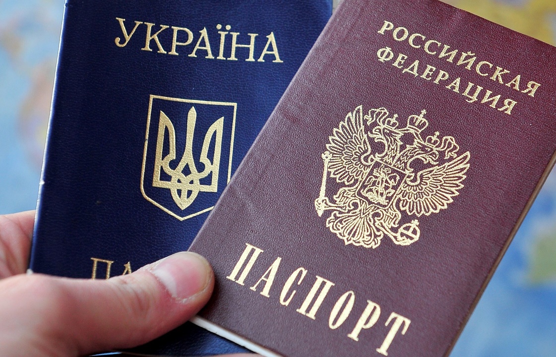 Ответка: Киев упростил получение россиянами украинского гражданства