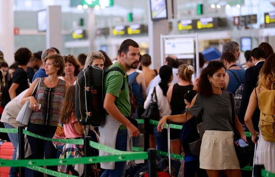 Названы самые загруженные дни недели в аэропортах и на вокзалах