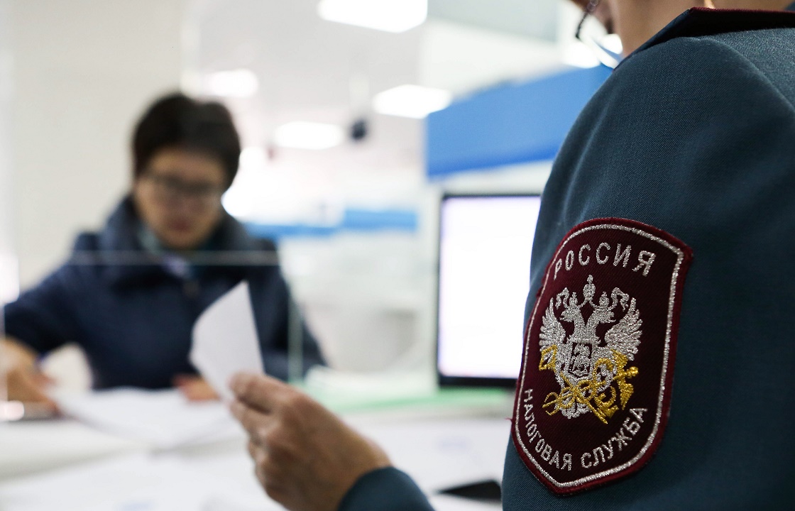 Начальника налоговой службы из Ростова поймали на полумиллионной взятке