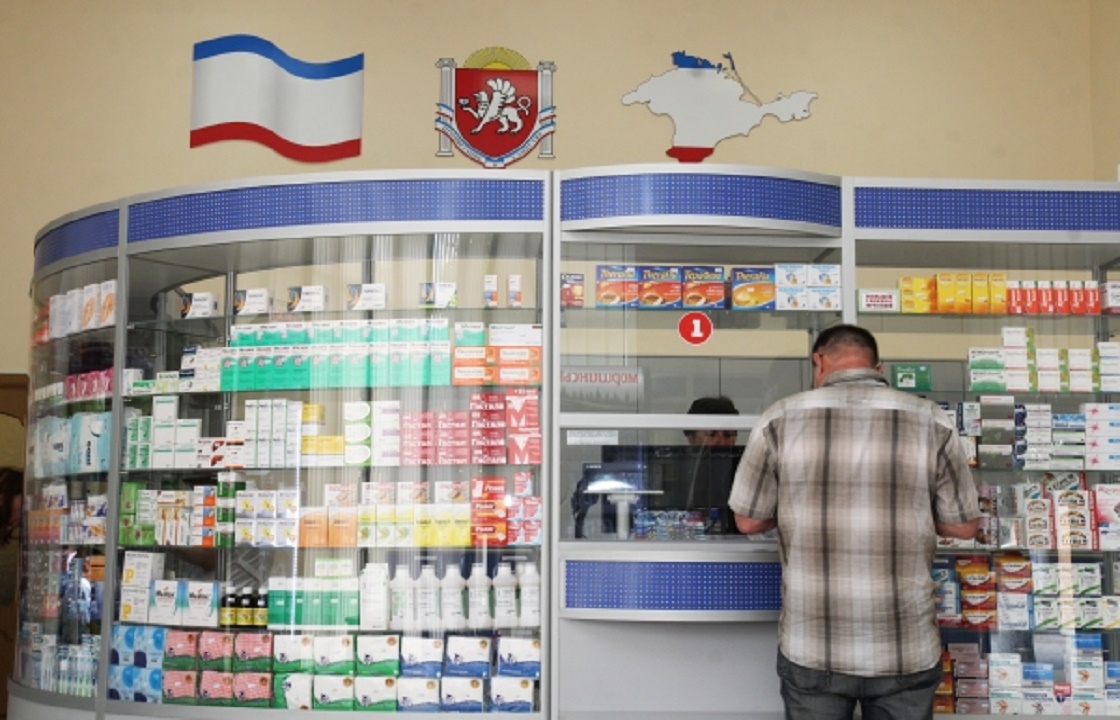 Получившая взятку в 400 тысяч экс-главный аптекарь Крыма осталась на свободе