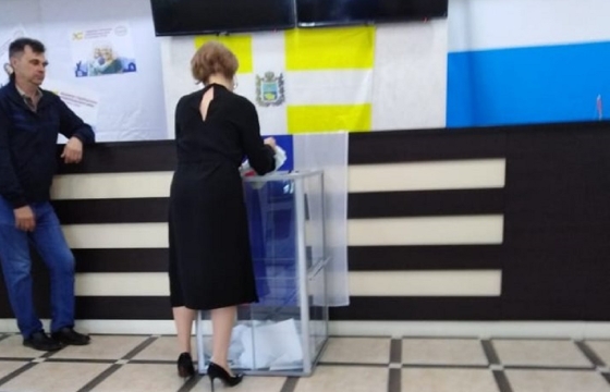 «Ждем прокурора» - наблюдатели сфотографировали вброс в Ставропольском крае