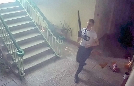 Парень, планировавший нападение на школу в Кирове, отправлял фотографии керченского стрелка