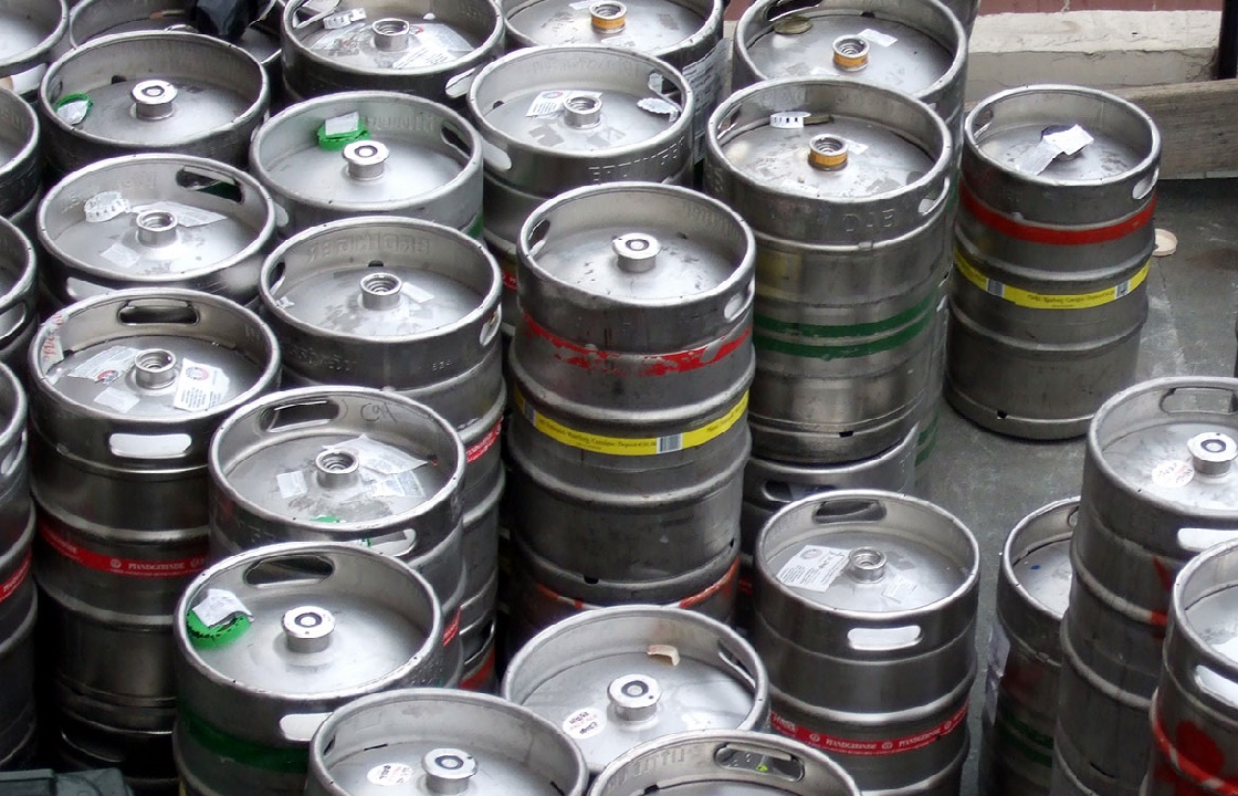 Жителям Крыма грозит пять лет за кражу пустых кег для пива