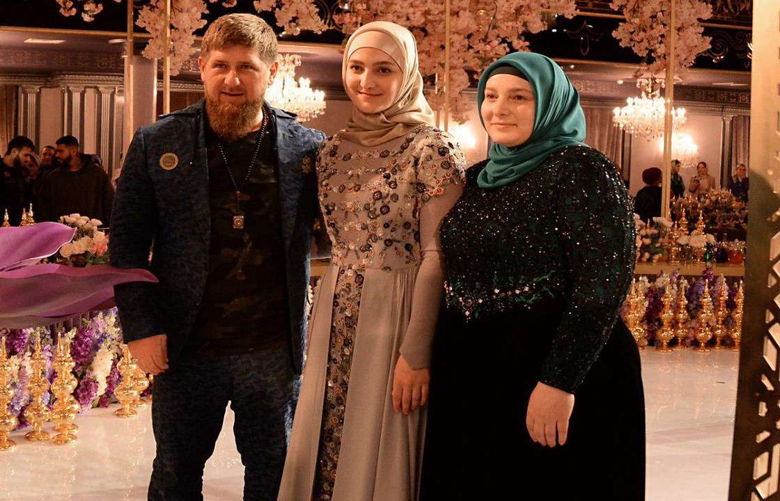 Тина Канделаки рассказала, как ее спасло платье от  Айшат Кадыровой