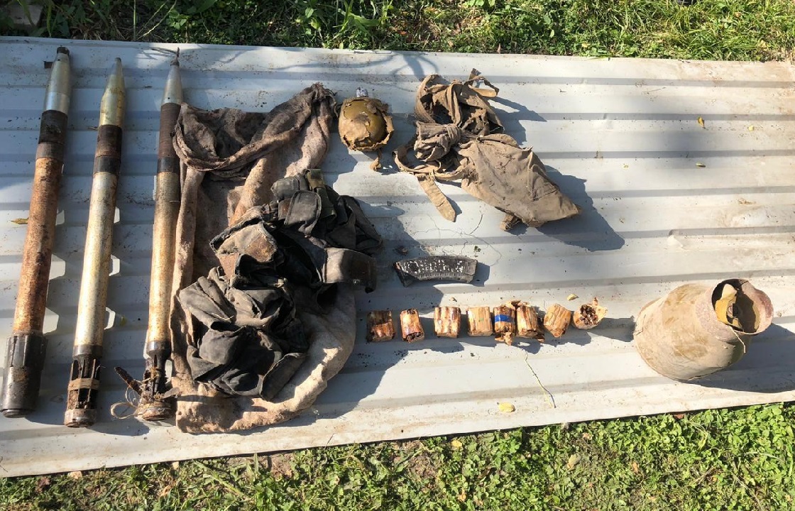 Наследство Ичкерии: в заброшенном доме в Чечне нашли склад боеприпасов. Фото