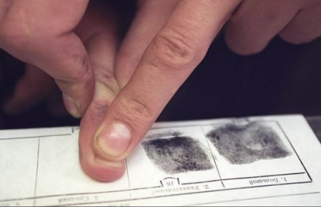 Рукастого вора из Астрахани нашли по отпечаткам пальцев