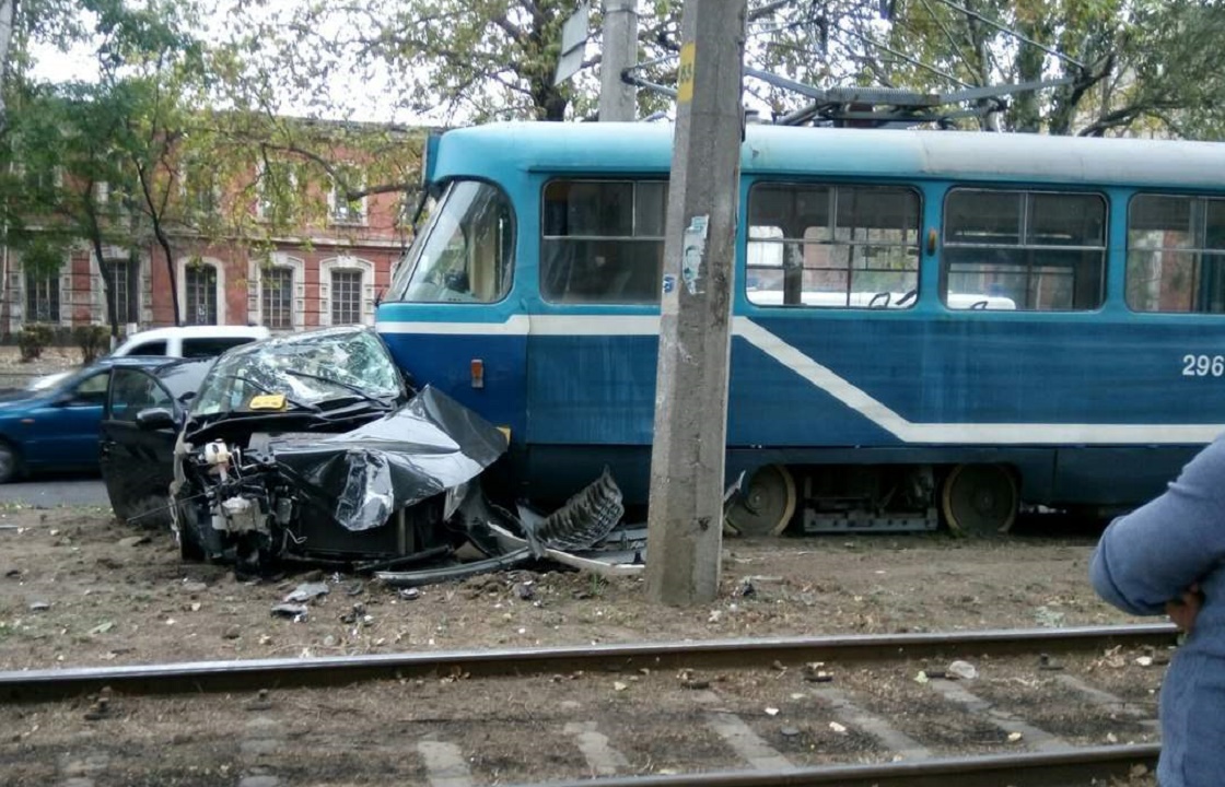 Полицейские погибли в ДТП с трамваем в Волгограде