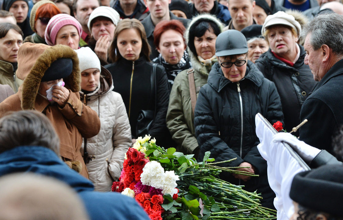 Более 150 человек простились со старейшим жителем планеты из Астраханской области