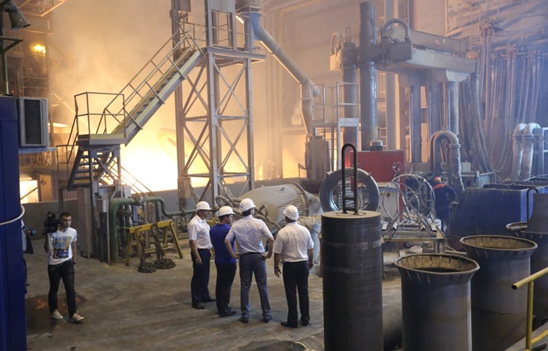 Депутат Демченко обсудил с рабочими Абинского металлургического завода принятые законы