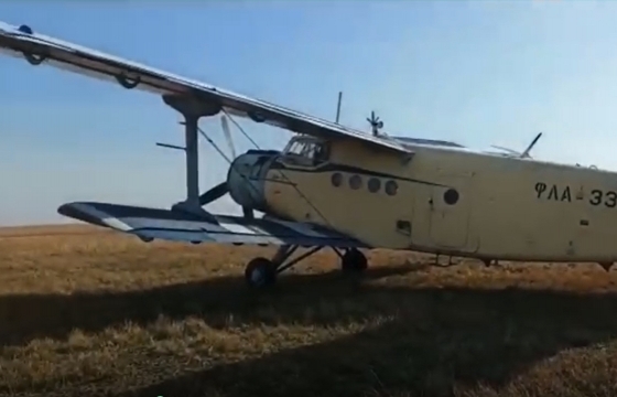 Следователи выясняют причину аварийной посадки Ан-2 в кубанских полях. Видео