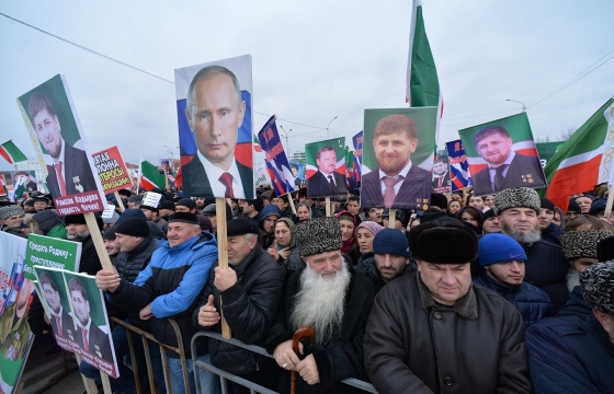 Врачей и учителей Чечни заставляют вступать в «Единую Россию» - СМИ