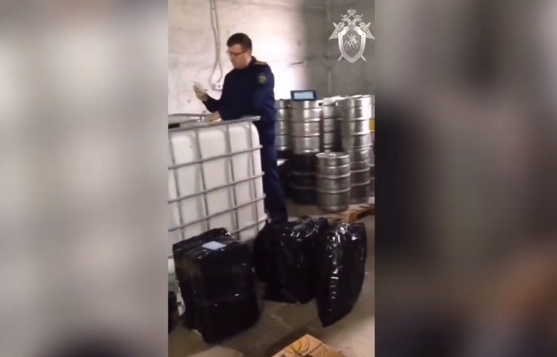Продажу опасного алкоголя пресекли на Кубани. Видео