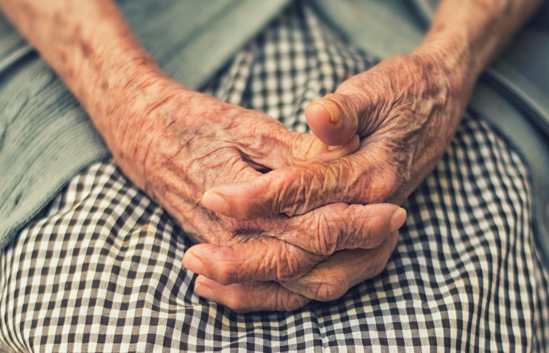 Оставшейся без жилья 97-летней ветерану на Кубани помогут следователи