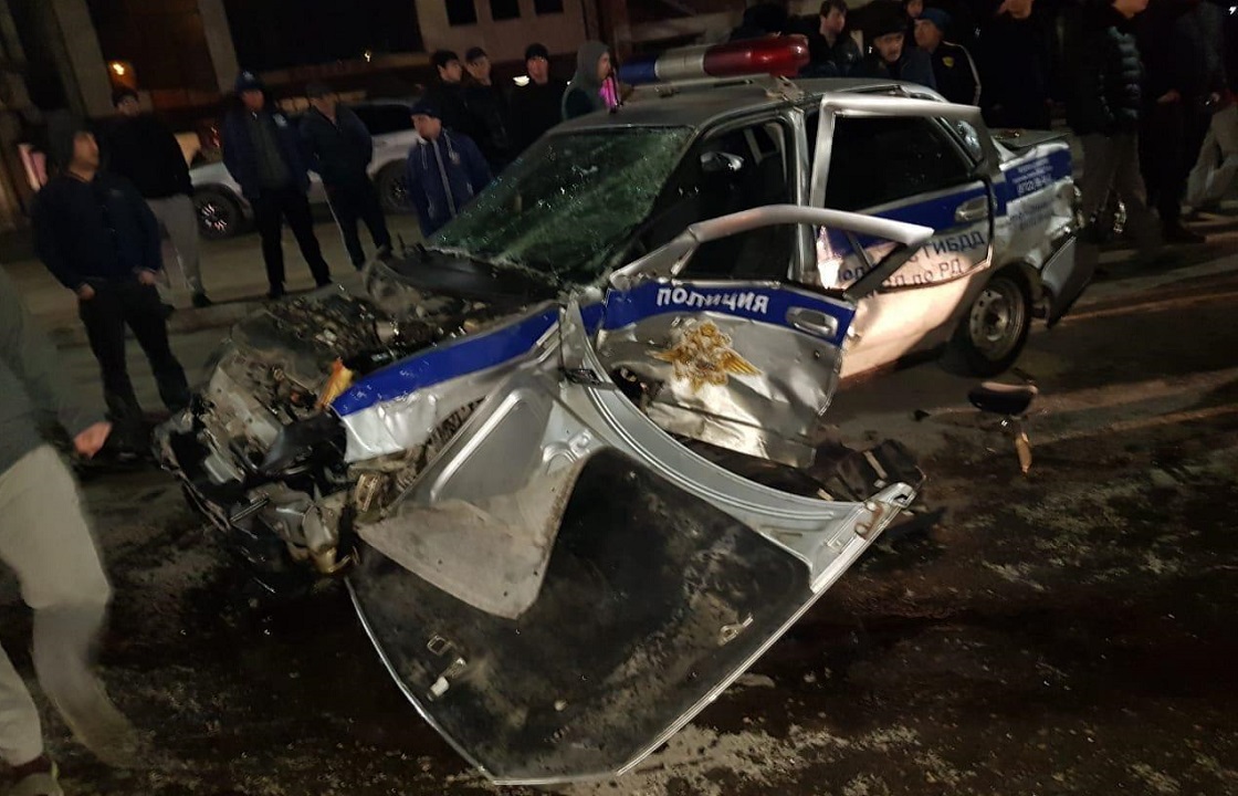 Авария с двумя полицейскими машинами произошла в Дагестане. Фото
