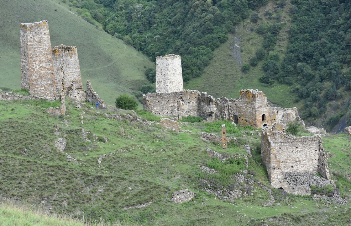 Вандалы разрушили старинные башни в Ингушетии