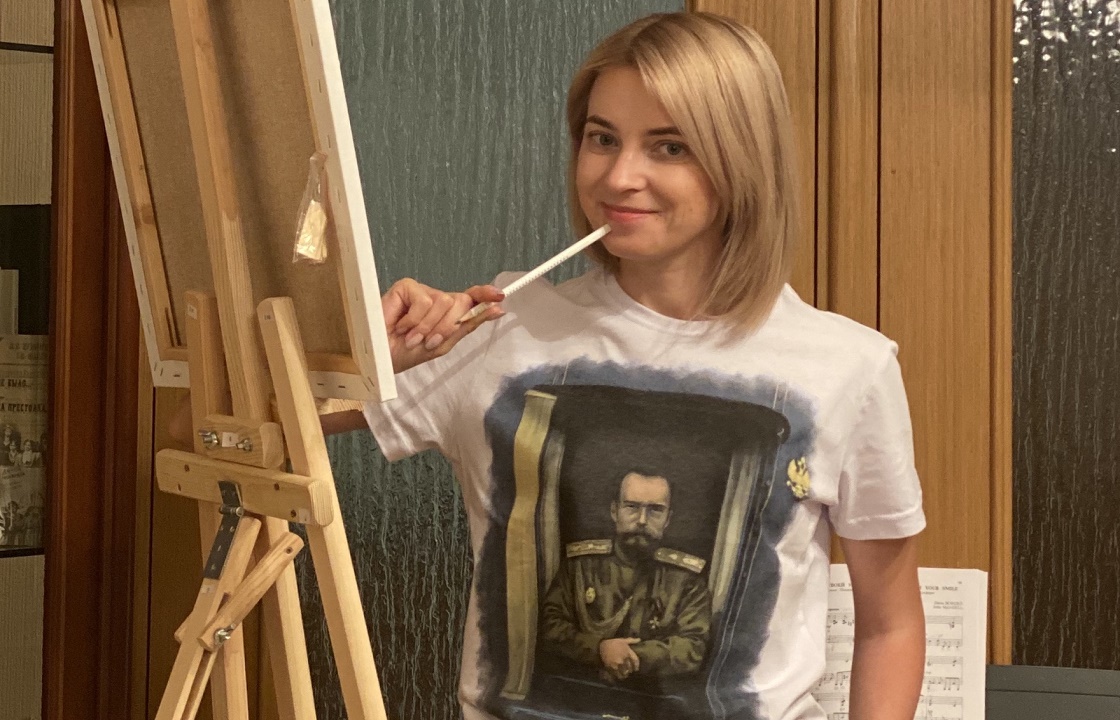 Депутат Поклонская прорекламировала бренд православной одежды