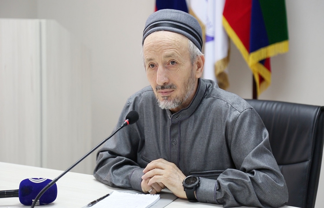 Бог в Конституции укрепит доверие к власти, заявил муфтий Дагестана