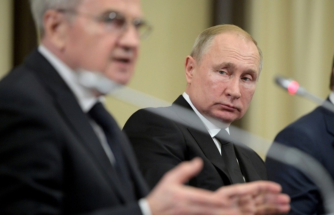 Народовластие против сменяемости власти: КС доказал законность «обнуление» сроков Путина