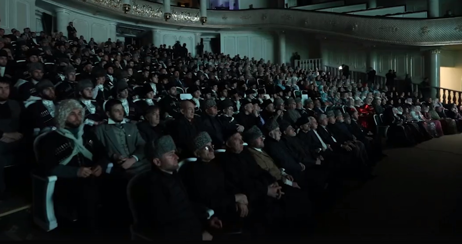Карантин не для всех: Кадыров провел в Грозном массовое мероприятие