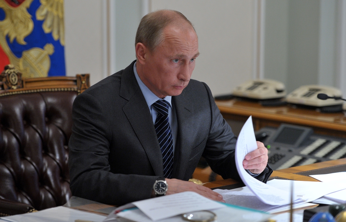 Путин продолжит работать в прежнем режиме, несмотря на всеобщую изоляцию в Москве