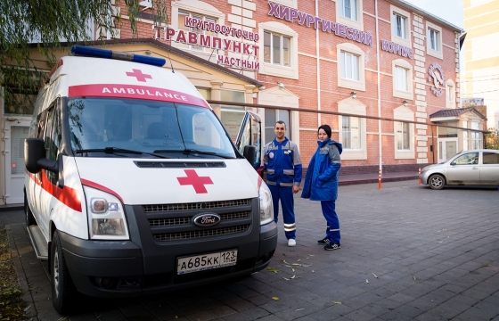 Вы на передовой линии борьбы за здоровье: депутат Госдумы поздравил врачей скорой помощи