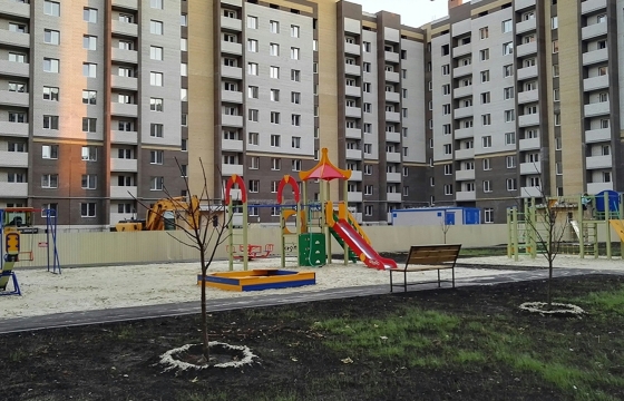 В Новороссийске продолжается благоустройство дворовых территорий