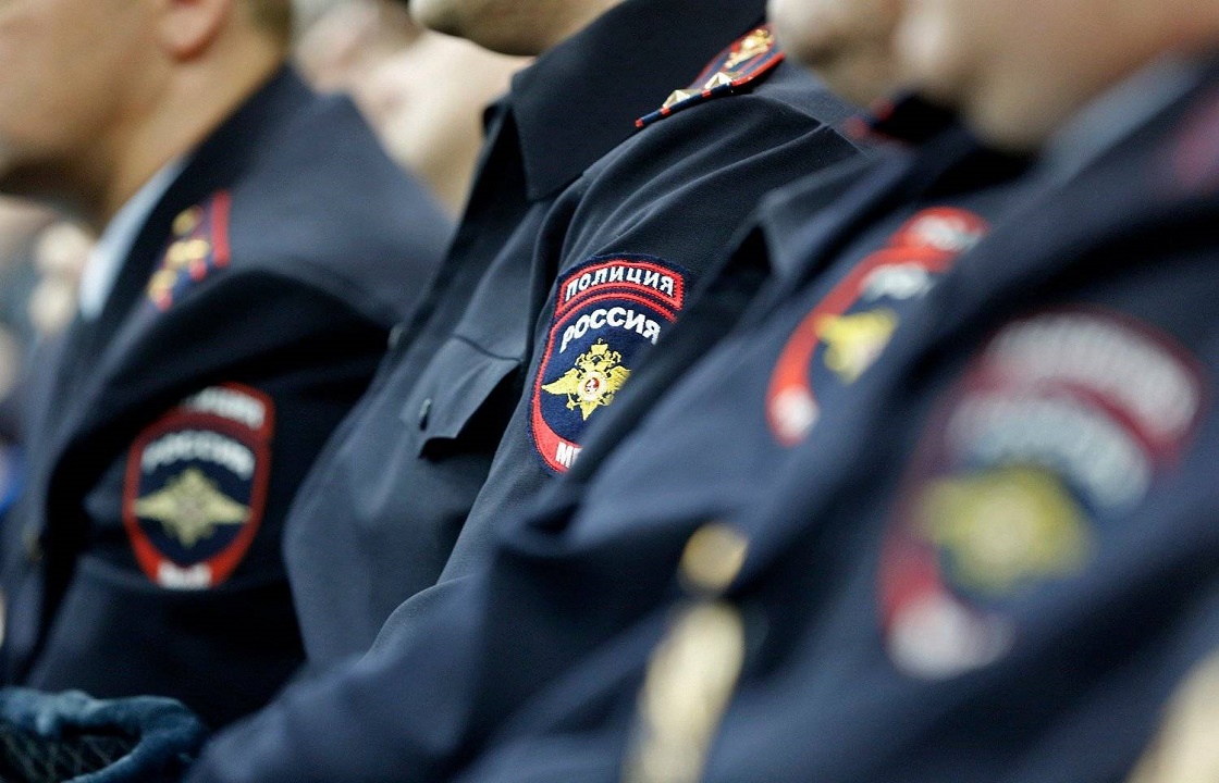 Полицейские из Астрахани попались на краже топлива