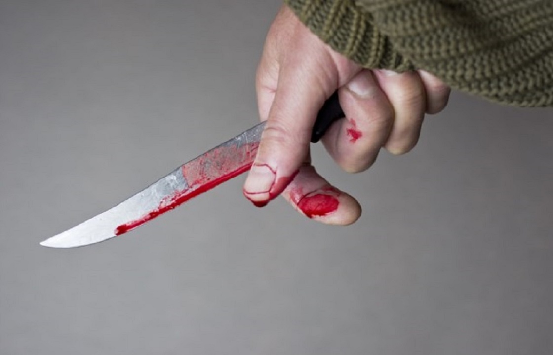  Поругавшись с девушкой, волгоградец изрезал ножом маленьких детей