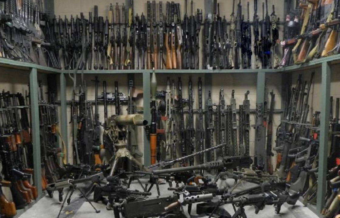 Жители Чечни и Дагестана открыли нелегальный «оптовый магазин» оружия