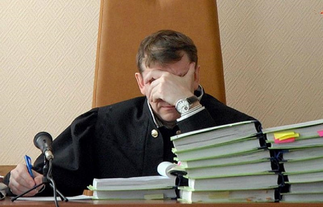 Судья на Кубани за взятку в млн рублей вынес незаконное решение