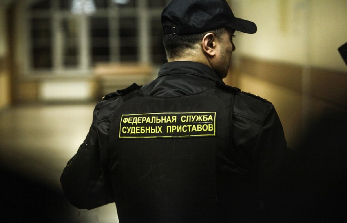 Буйный алиментщик из Краснодара напал на судебных приставов