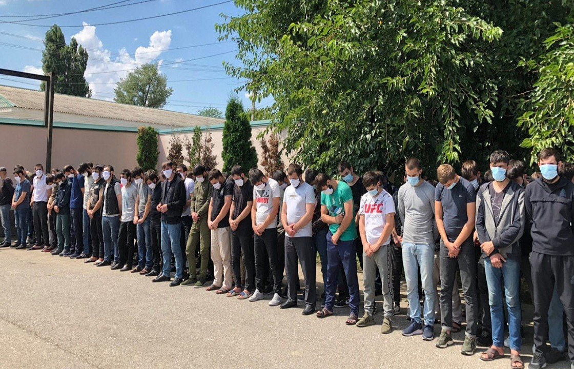 Нарушивших закон молодых чеченцев из Москвы отправили на тяжелые работы