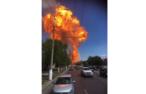 Четыре человека пострадали при мощном взрыве в Волгограде