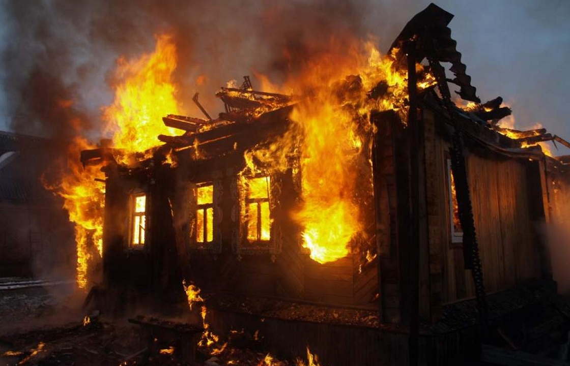 Астраханка пыталась сжечь дом с собственной дочкой