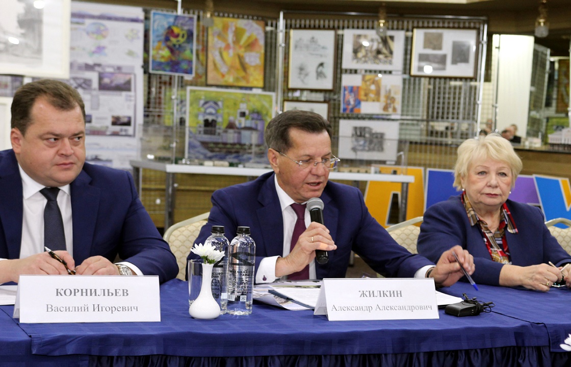 За хищение 662 млн рублей экс-министр строительства Астрахани получил восемь лет