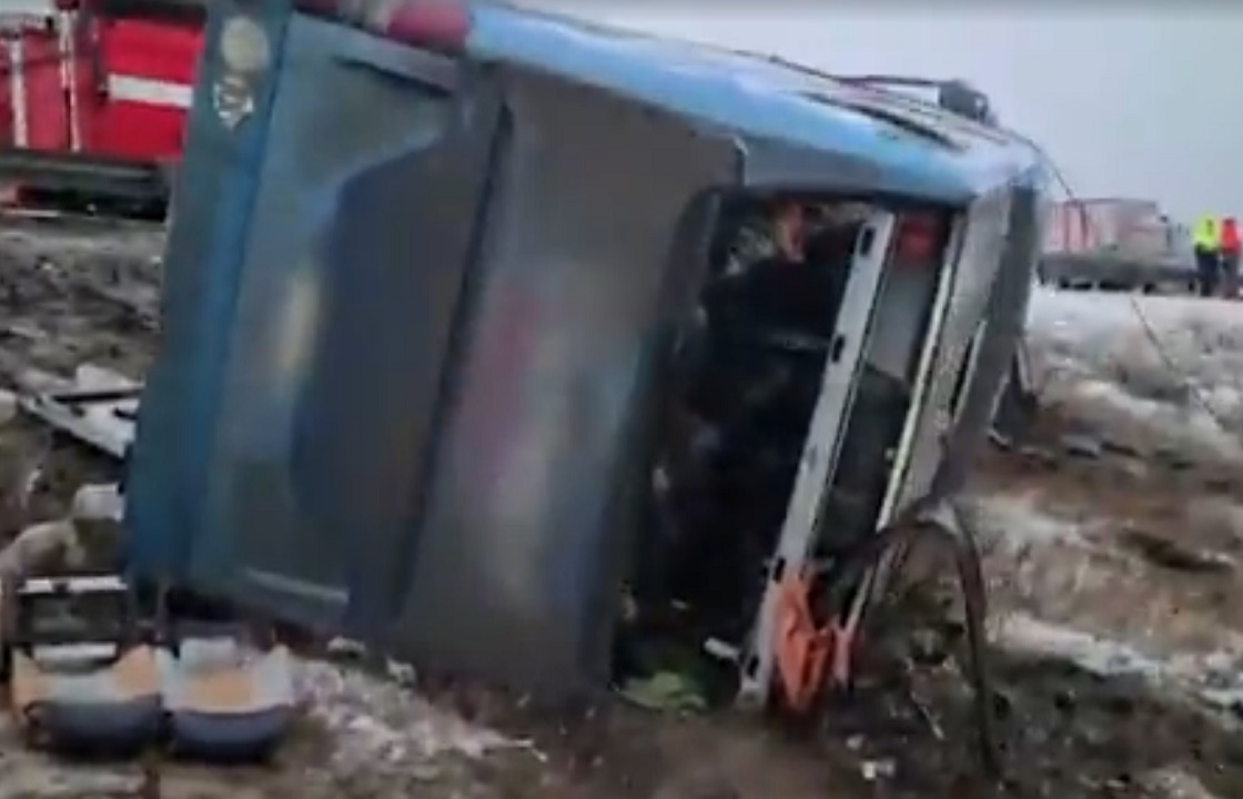 Автобус «Москва-Луганск» перевернулся под Ростовом. Есть погибшие