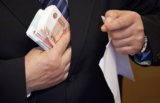 Волгоградцы за 2,5 млн рублей пытались «выкупить» сына у полиции