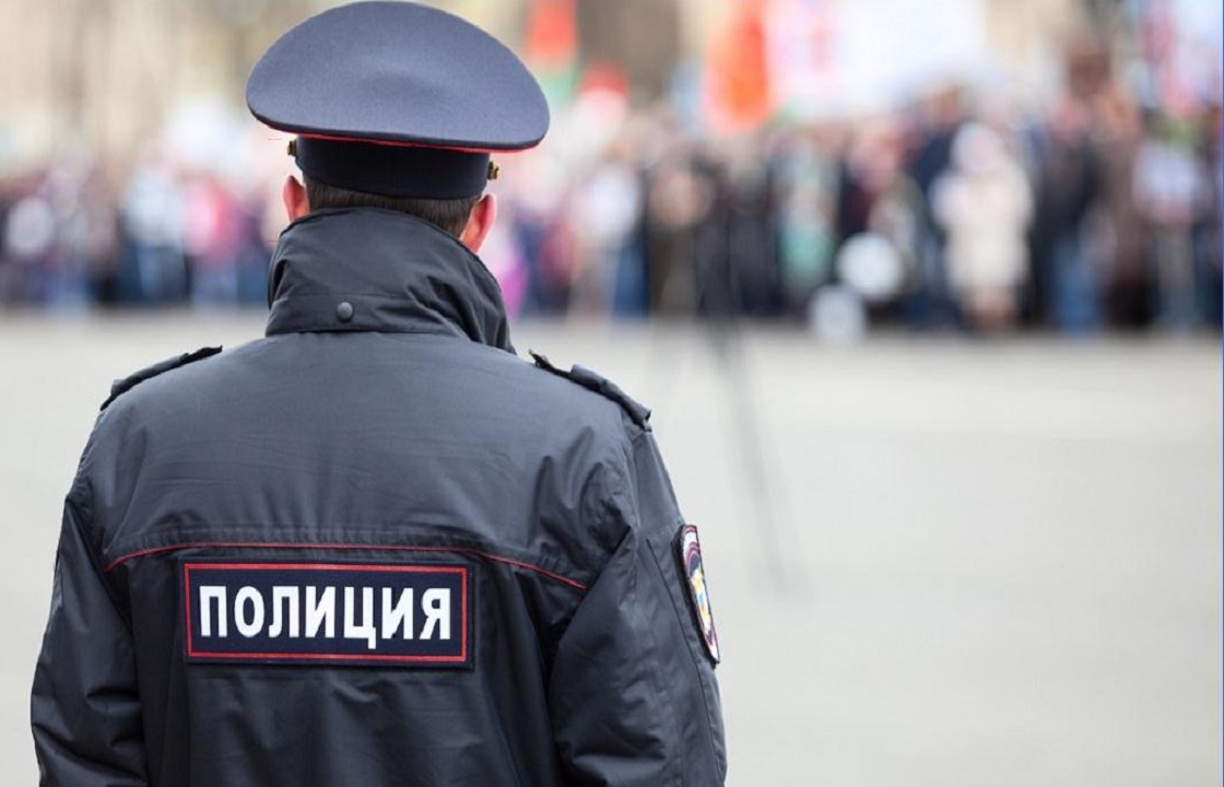 Полицейский из Карачаево-Черкесии избил инспектора ДПС