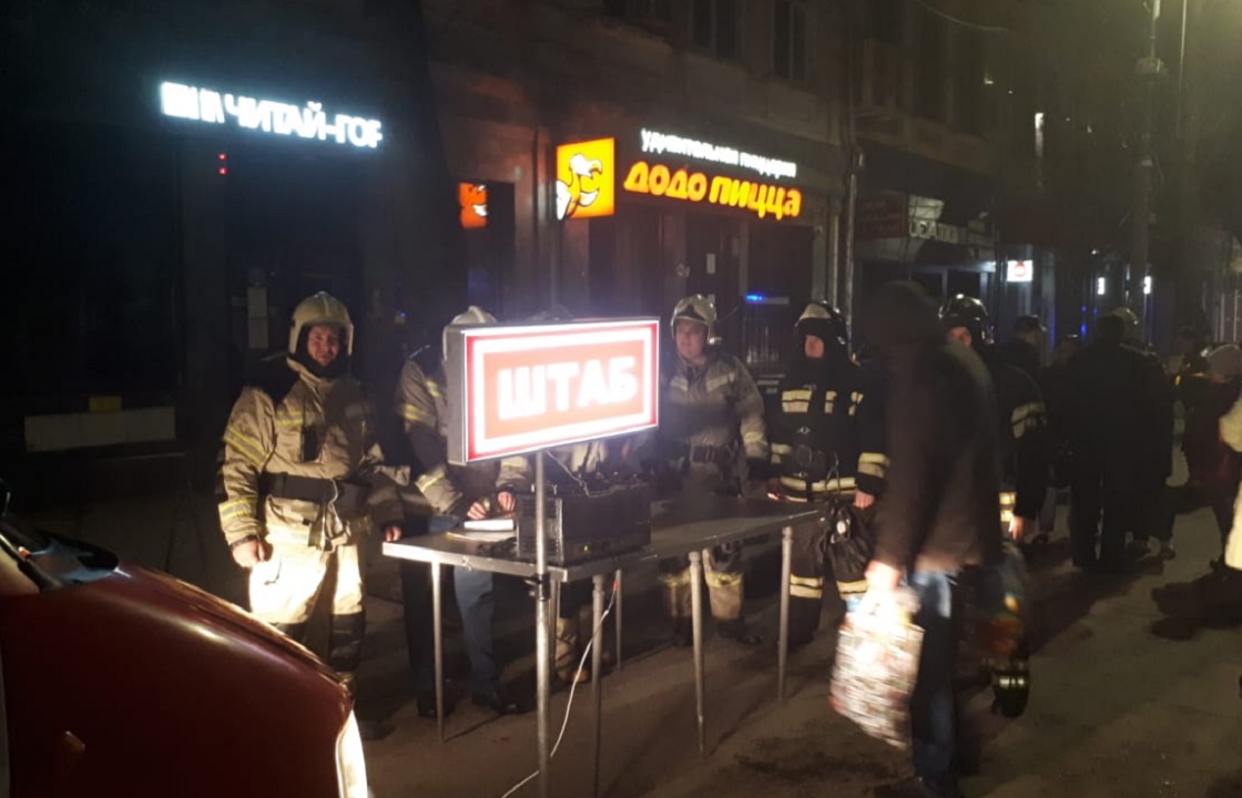 Пожарные потушили дом в самом центре Краснодара