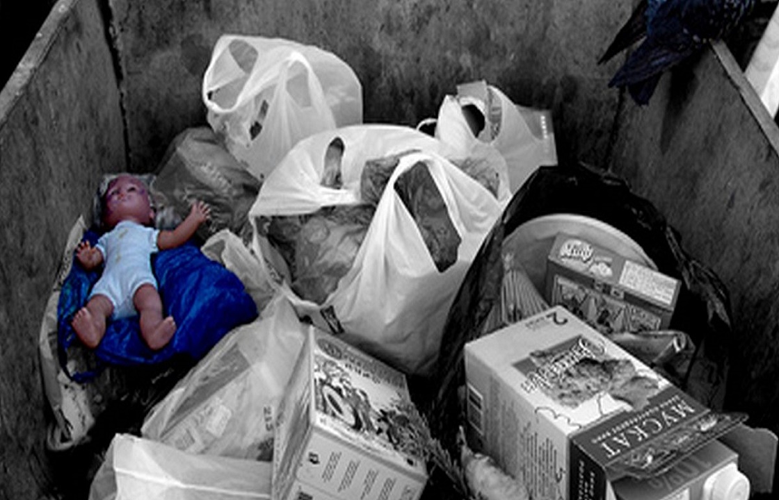 Выбросила ребенка в мусорку в новосибирске