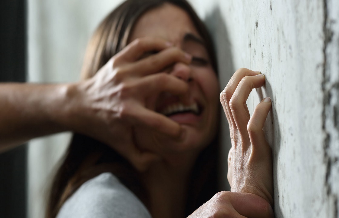 Изнасиловавшая с собутыльником дочь жительница Крыма получила 18 лет