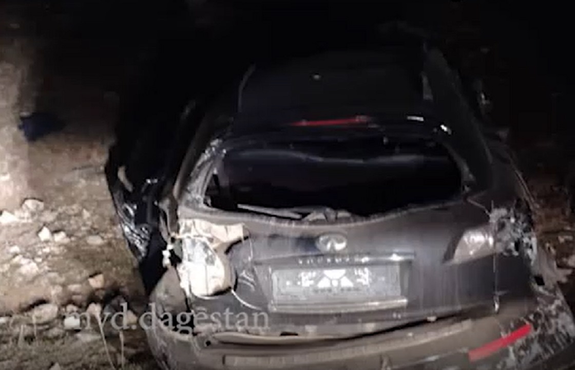 Автомобиль сорвался в обрыв в Дагестане. Трое погибших - видео