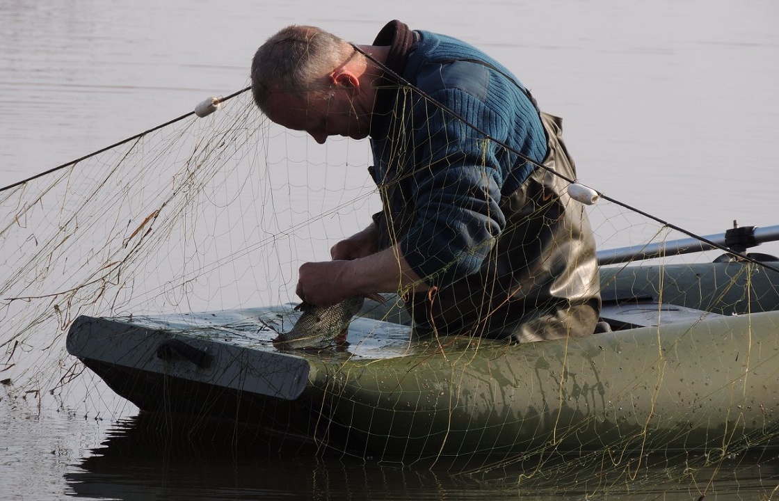 Бег, прятки, плавание: браконьер из Астрахани "сдал" нормативы ГТО, спасаясь от полиции