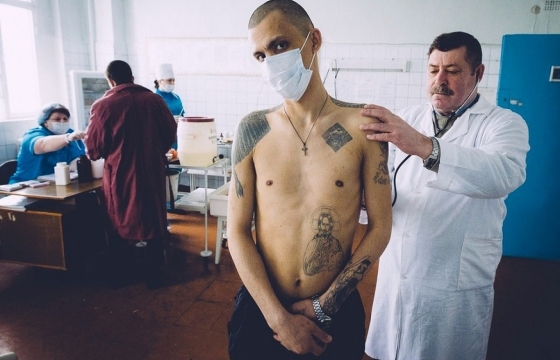 Заключенный из Кабардино-Балкарии пытался заразить СПИДом врача