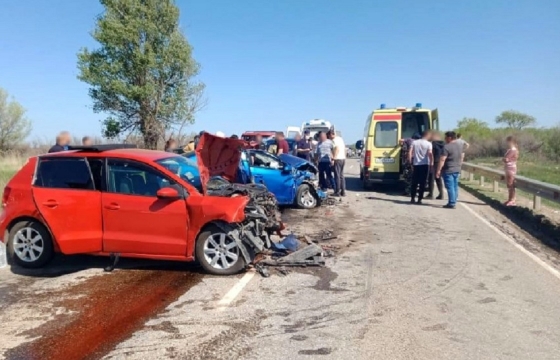 Три человека погибли в ДТП с тремя машинами в Северной Осетии