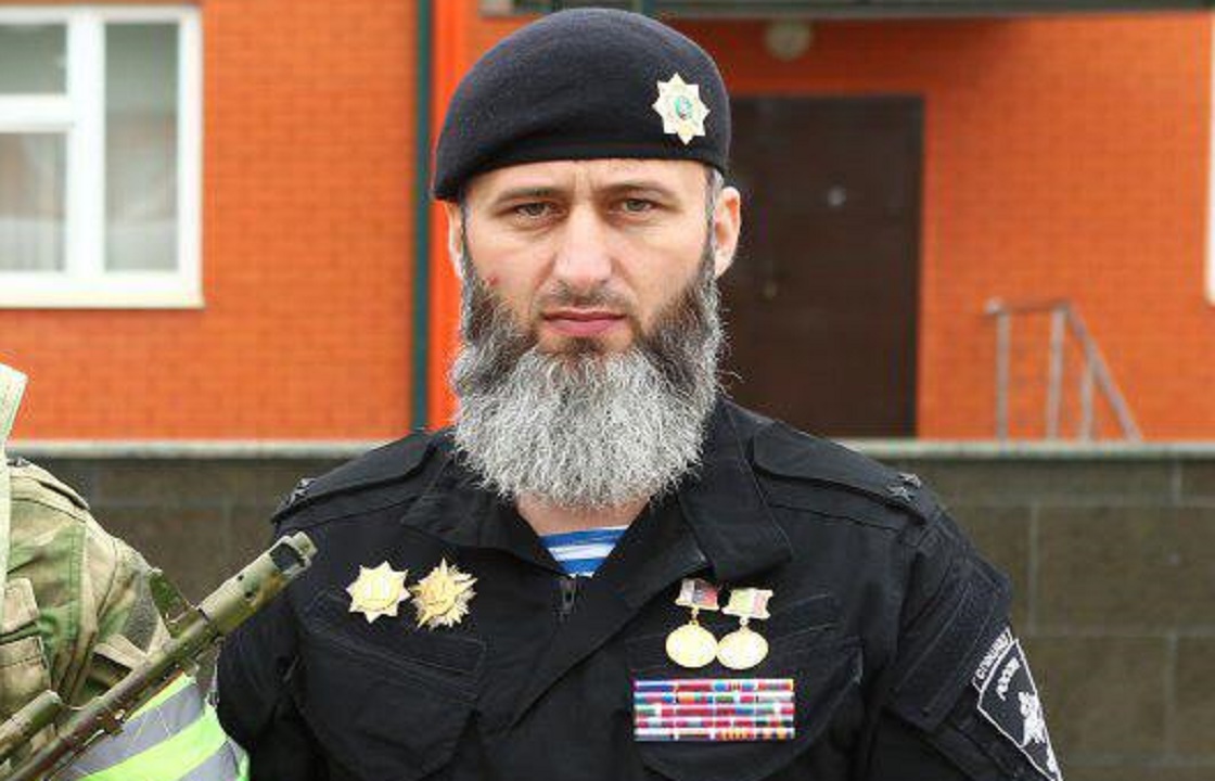 Путин наградил командира полка Кадырова