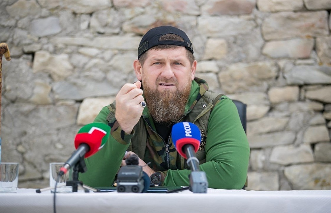 Кадыров ответил журналистам, противопоставившим его Путину