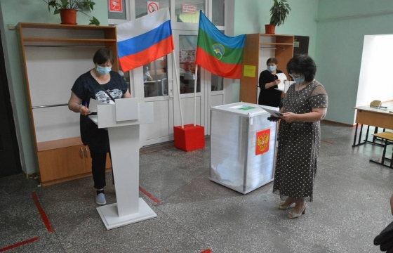 Более 80% зарегистрированных пользователей проголосовали на праймериз в КЧР