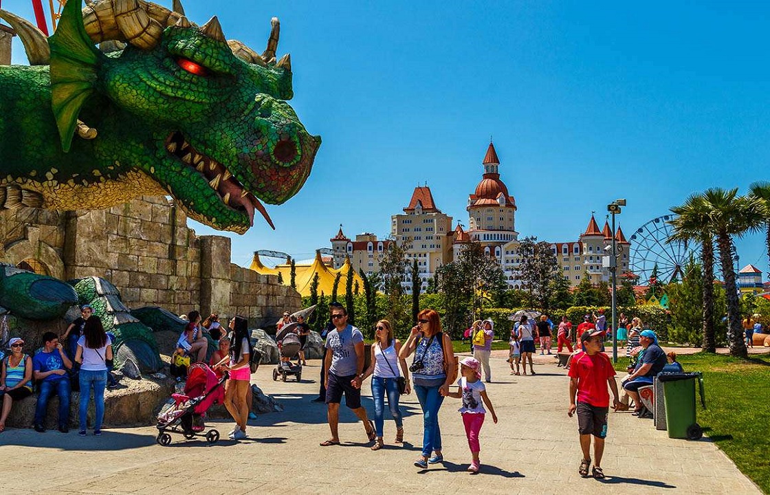 Экс-губернатор Кубани построит парк развлечений в Ялте